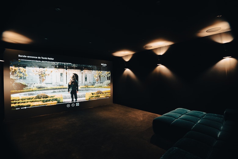 Salle cinéma du Chalet Bonami